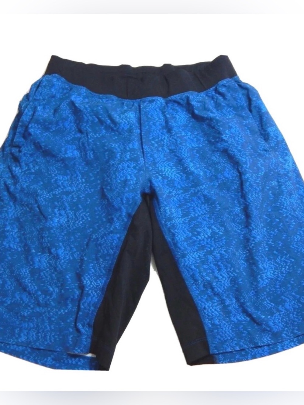 Lululemon Men's Large Shorts T.H.E. Linerless 11" Riviera Commander blue size L